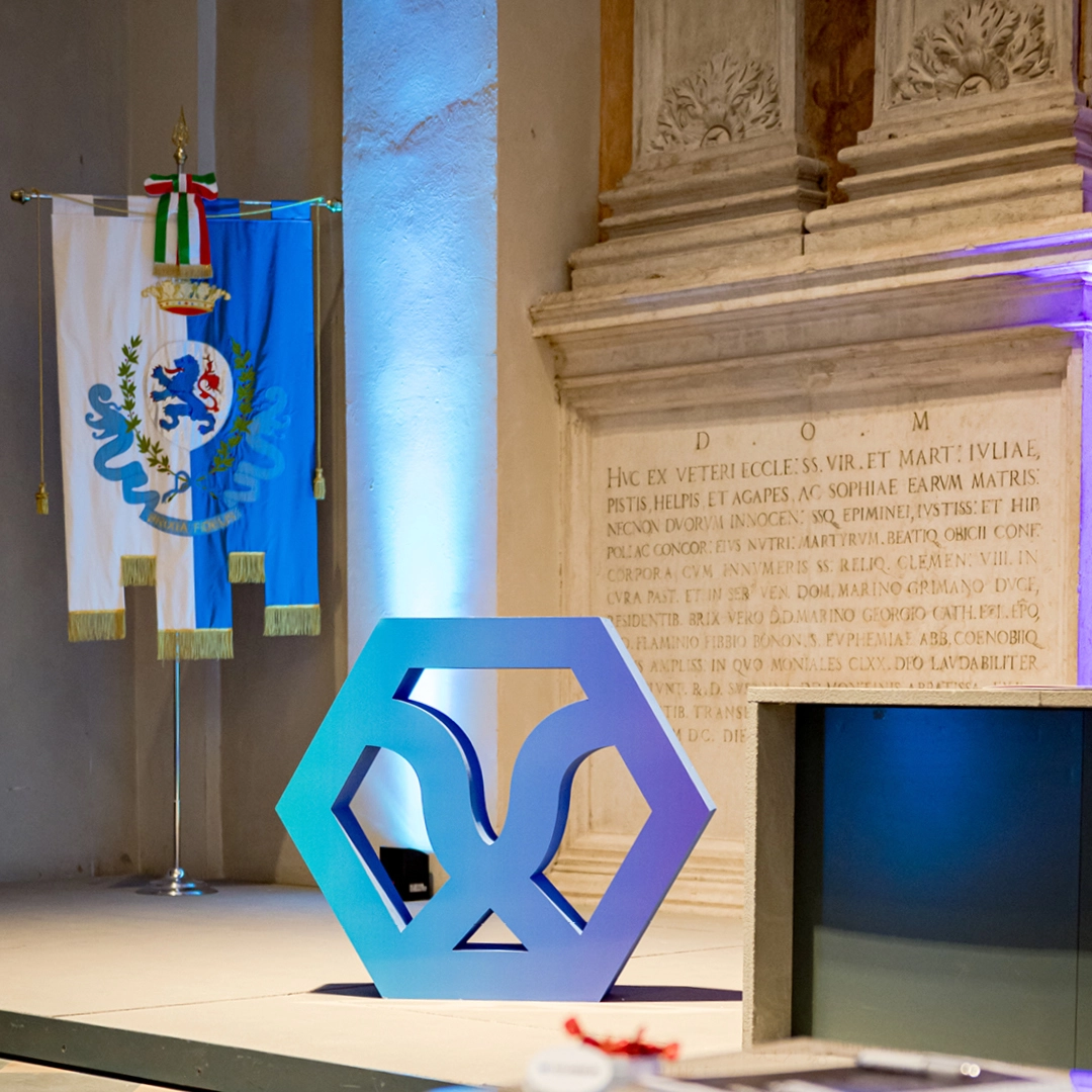 Elementi del logo di una ditta edile | June Graph